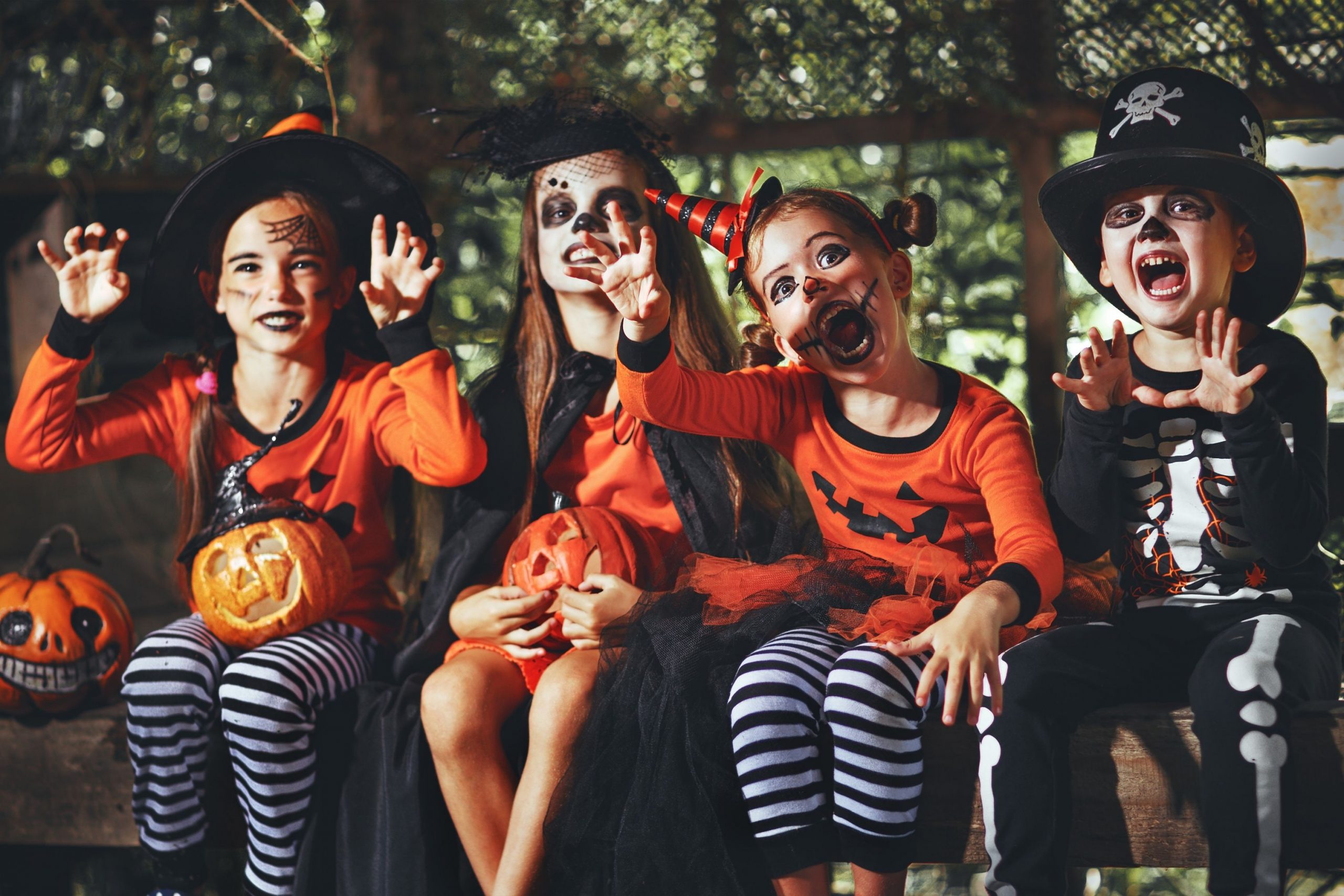 10 SPOOKtacularly creative & inexpensive DIY Halloween costumes 2021