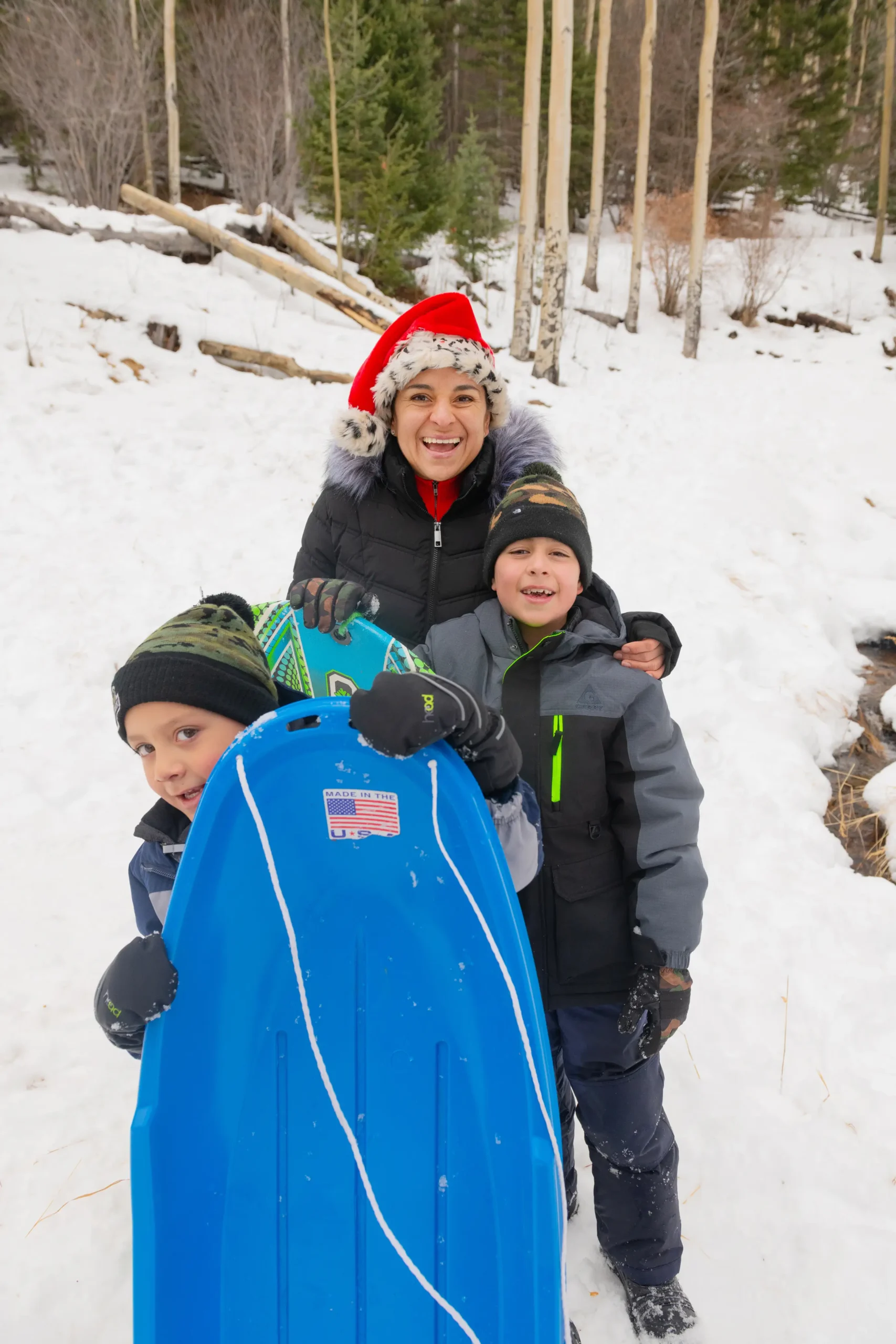 Luis Arnhold and Lukas Arnhold with their mother