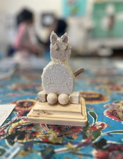 cat sculpture